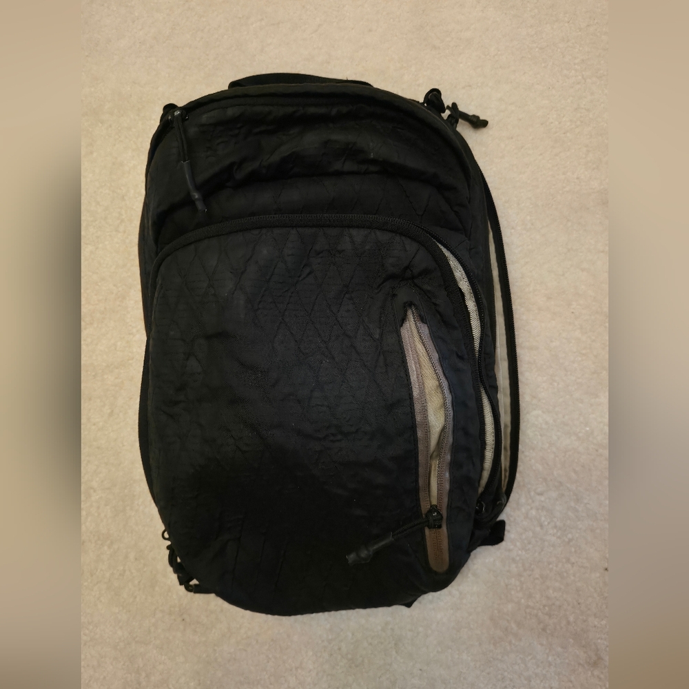 Viktos XL Slingbag